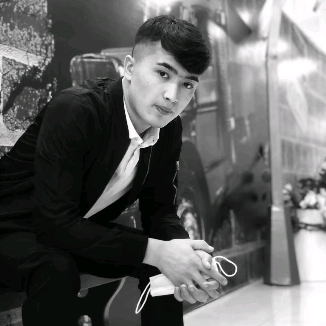 英萨 （辣来香特色辣子鸡🐓）