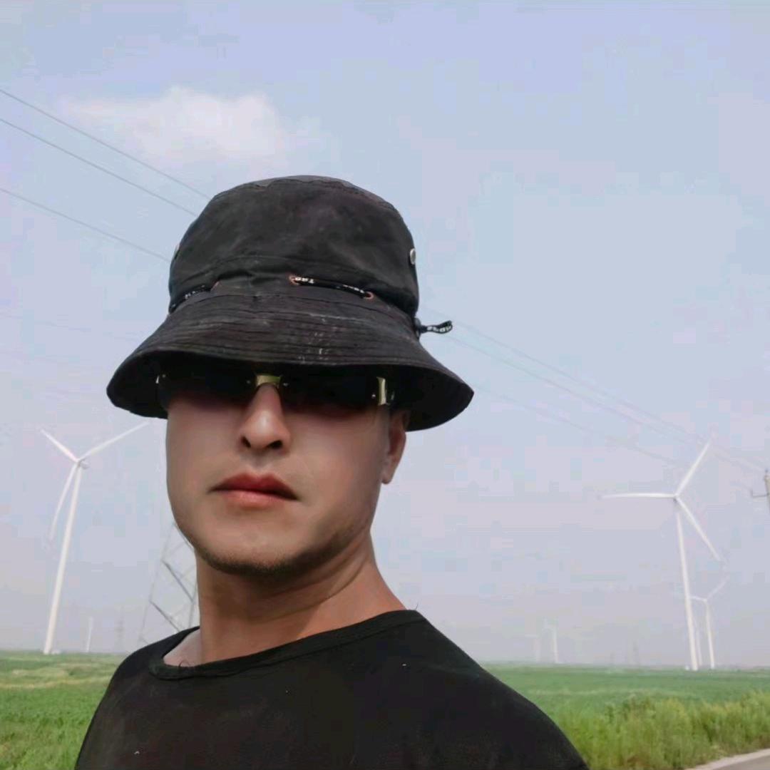 草原黑狼