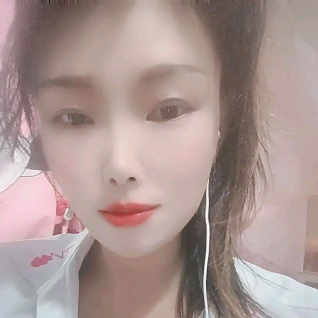 湖 北 艳 艳 💕