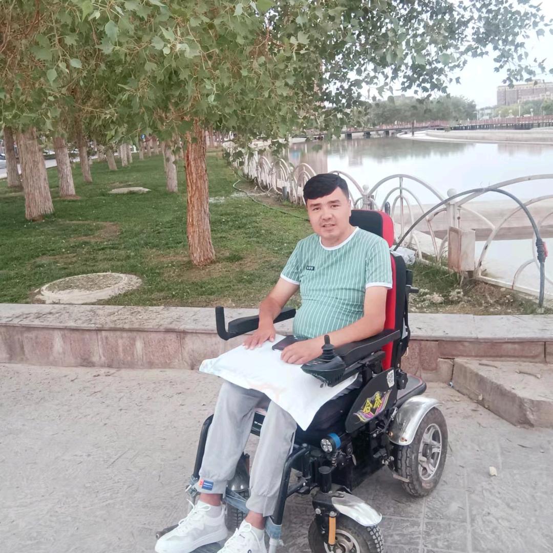 艾力哈木江♿