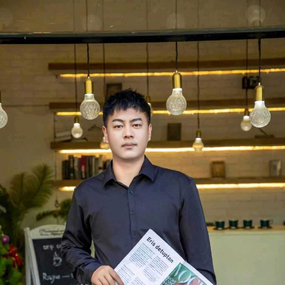 小伙我姓闫