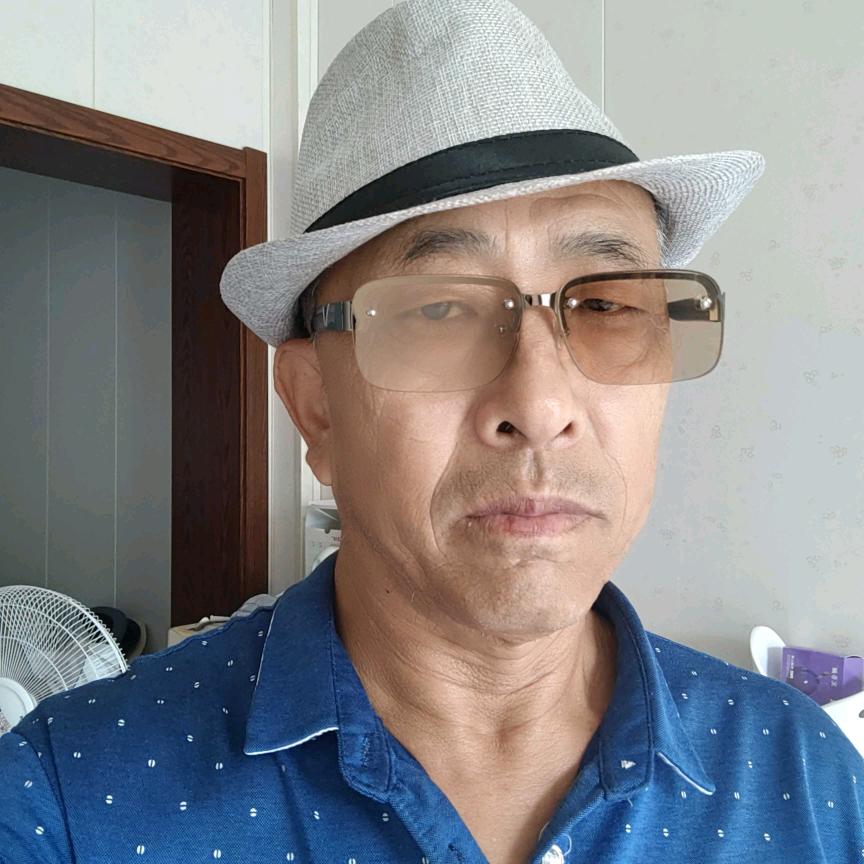 一个老头在蹉跎