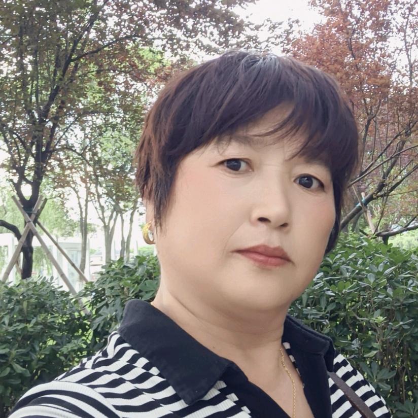 周玲