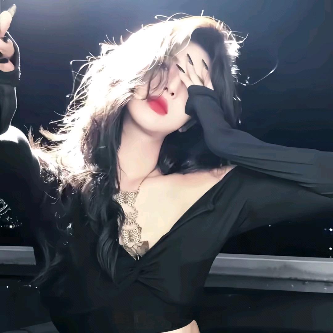 @ L  W
