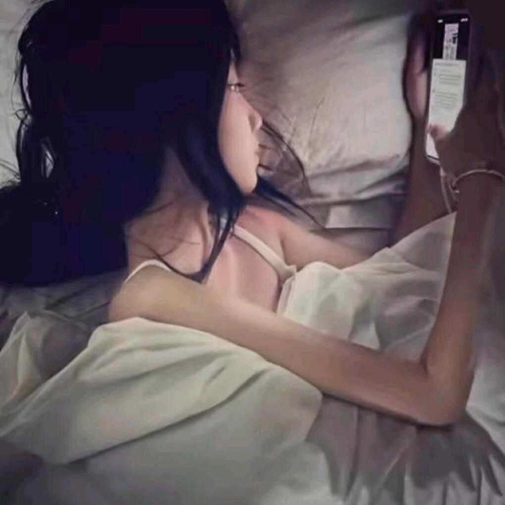 丽丽爱哭