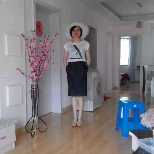一袭红裙👙