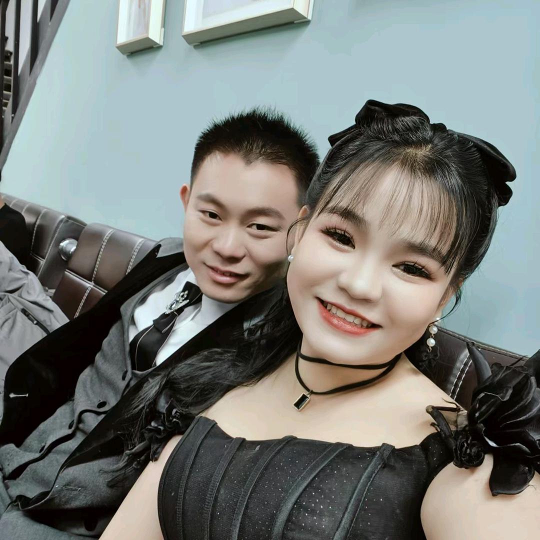夫妻《中国越南》鹏🇨🇳晓梅🇻🇳