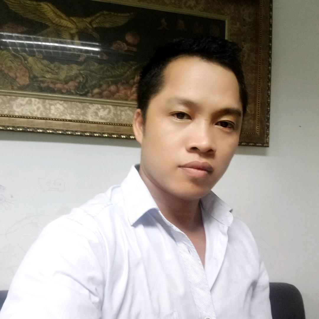 离异单身大叔。点小关小注。不嫌弃的可以私