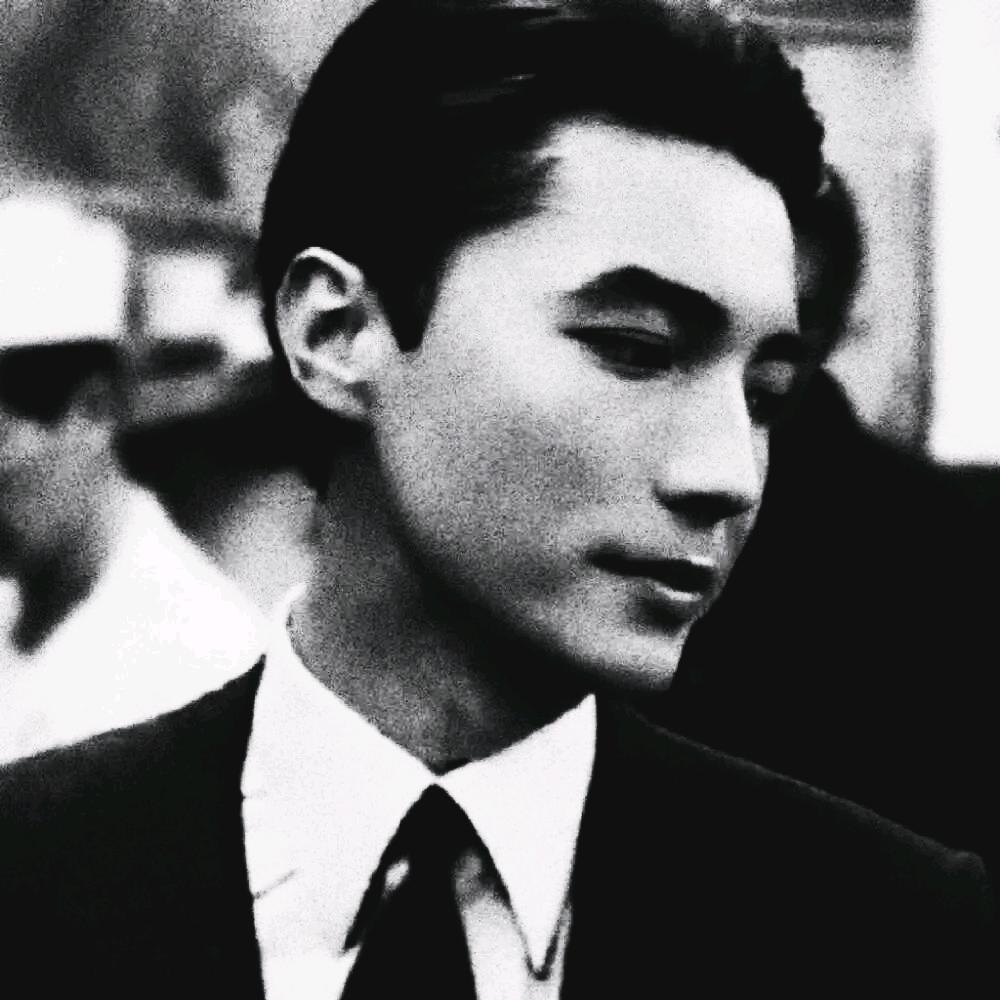 两三年.