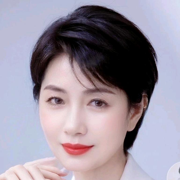 芳芳姐(