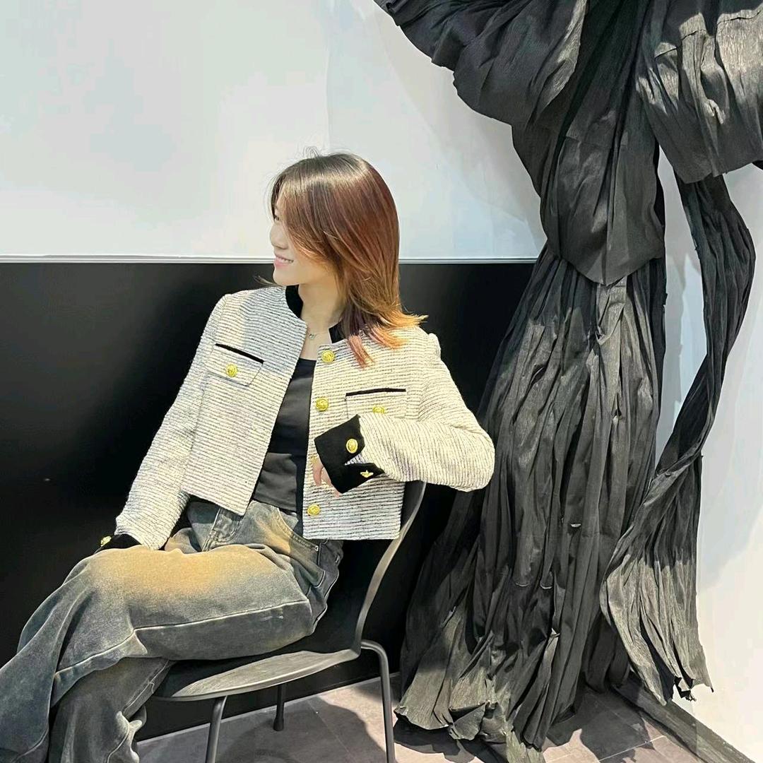 珊珊😘