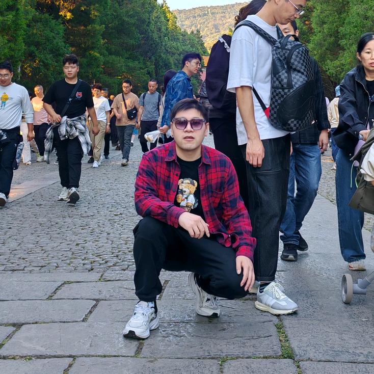 爱学习的小张