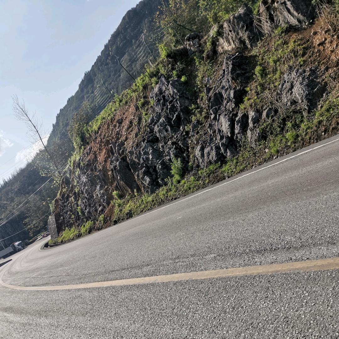 白衣青山
