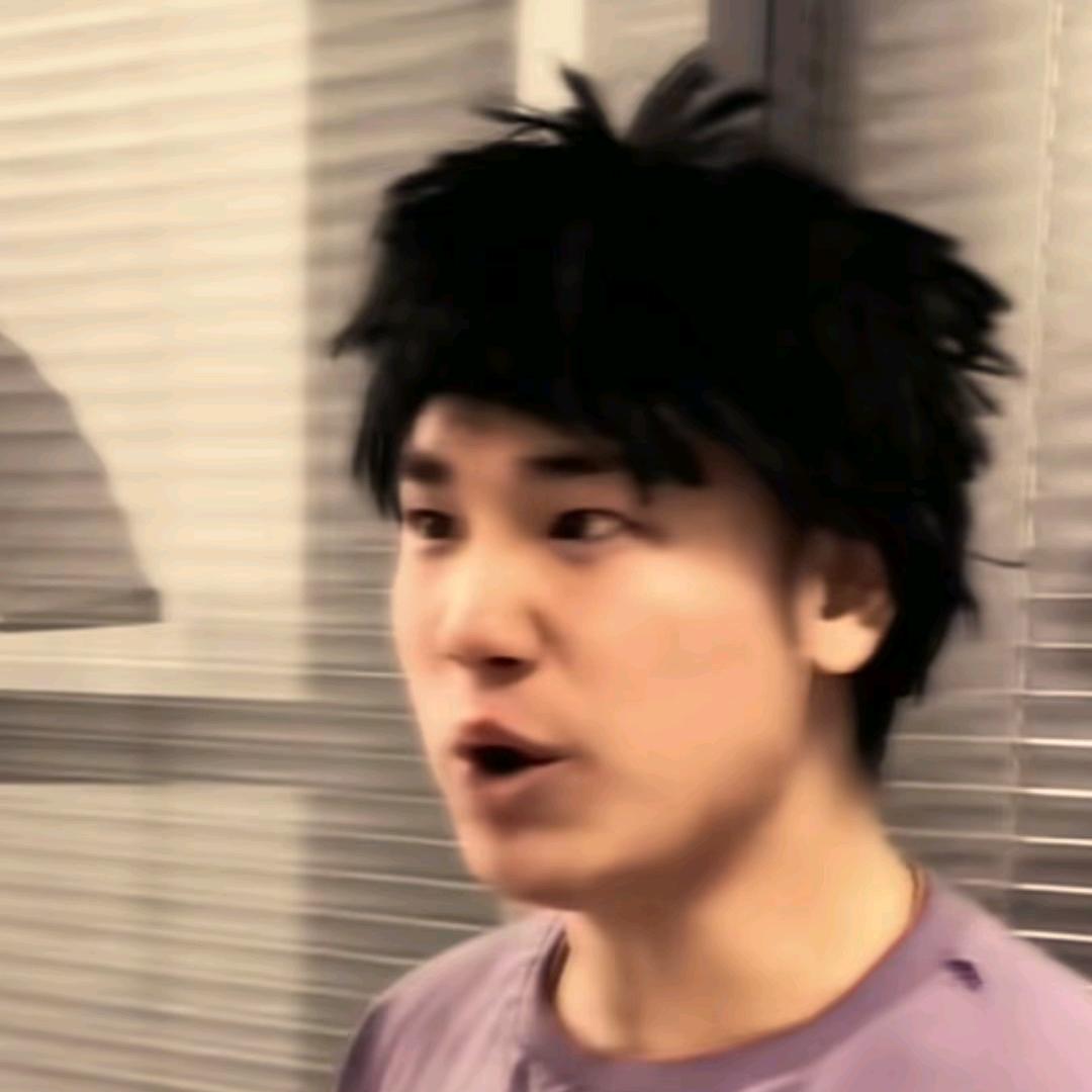 李幻鹰(∩˃o˂∩)