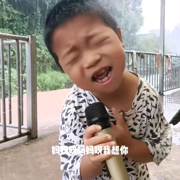 小美小美爱唱歌