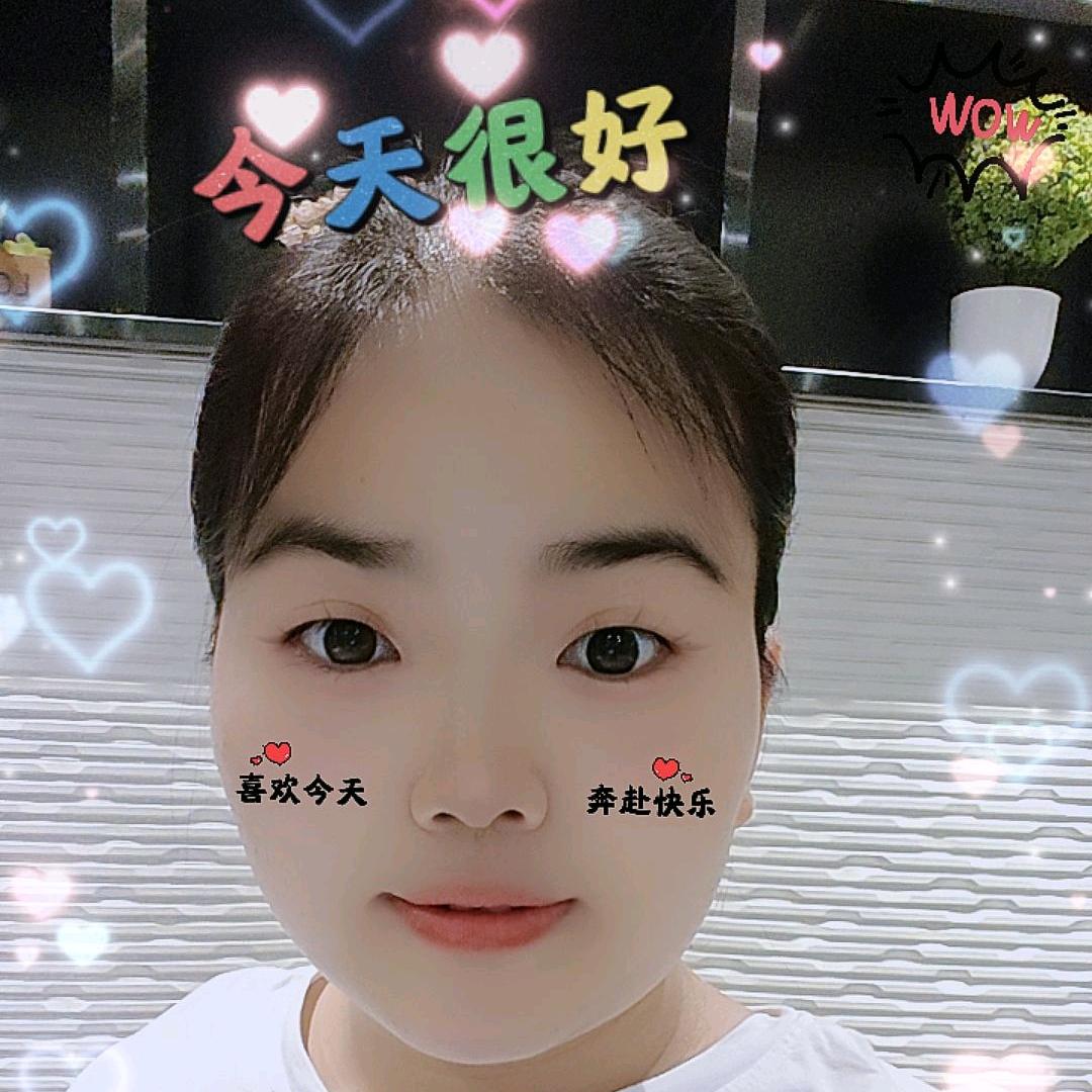 妮妮👩‍👩‍👧‍👦🌹