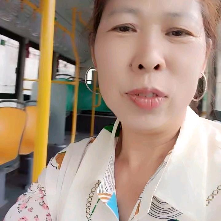 殷天飘雪