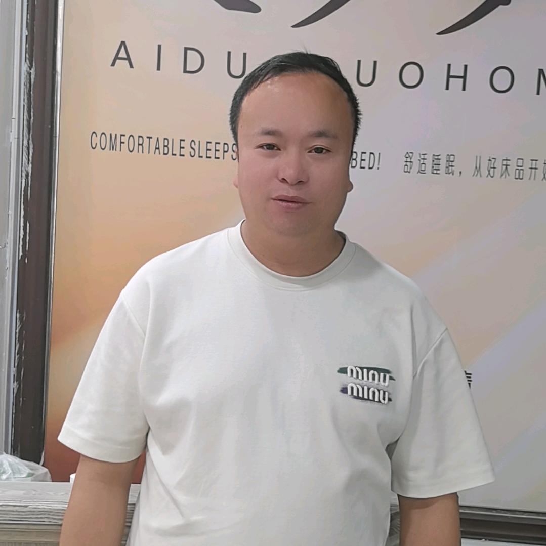 洛阳市伊川县高山镇新天地服装城