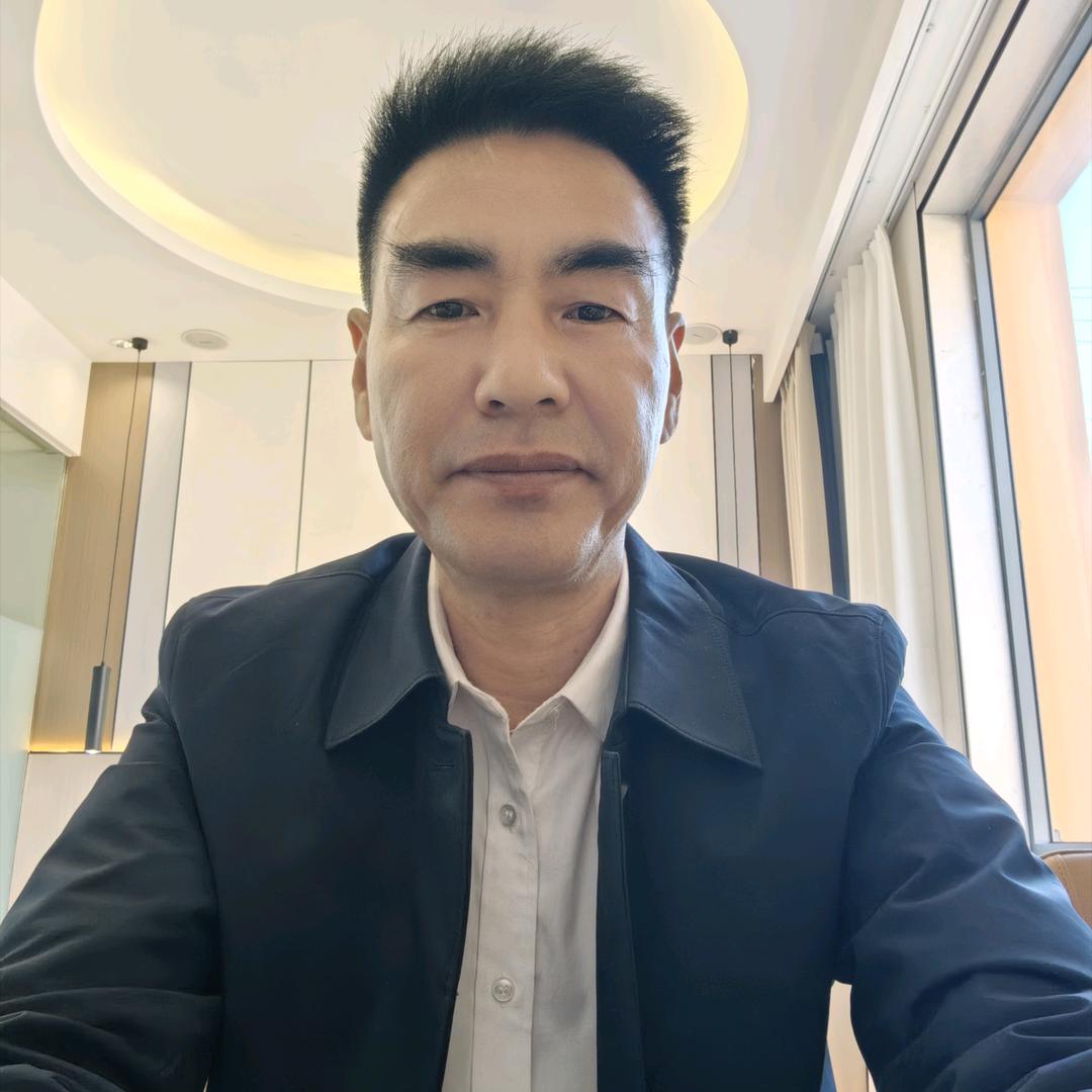 锦盛施钟明