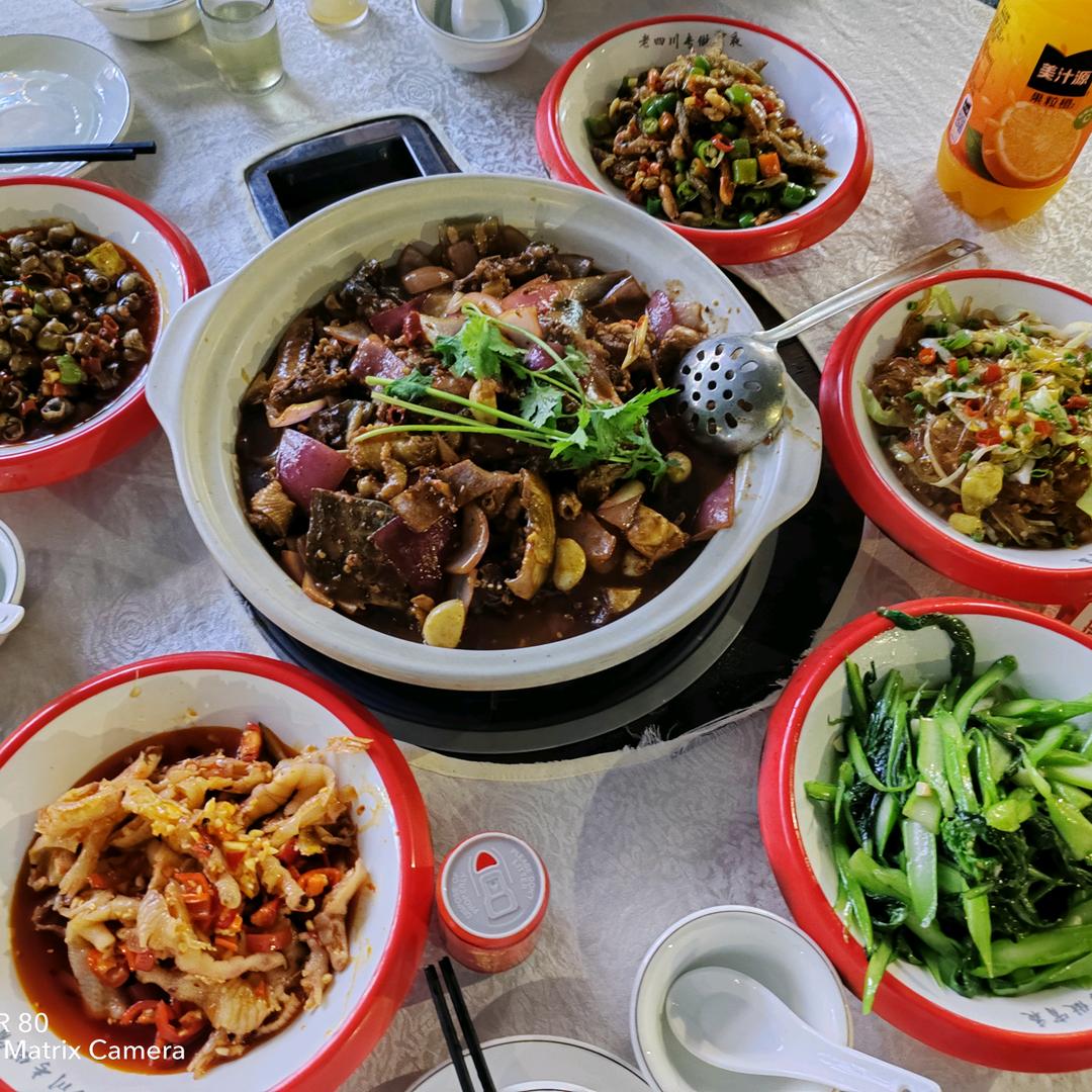 潇洒哥(｡･ω･｡)ﾉ♡⊙ω⊙