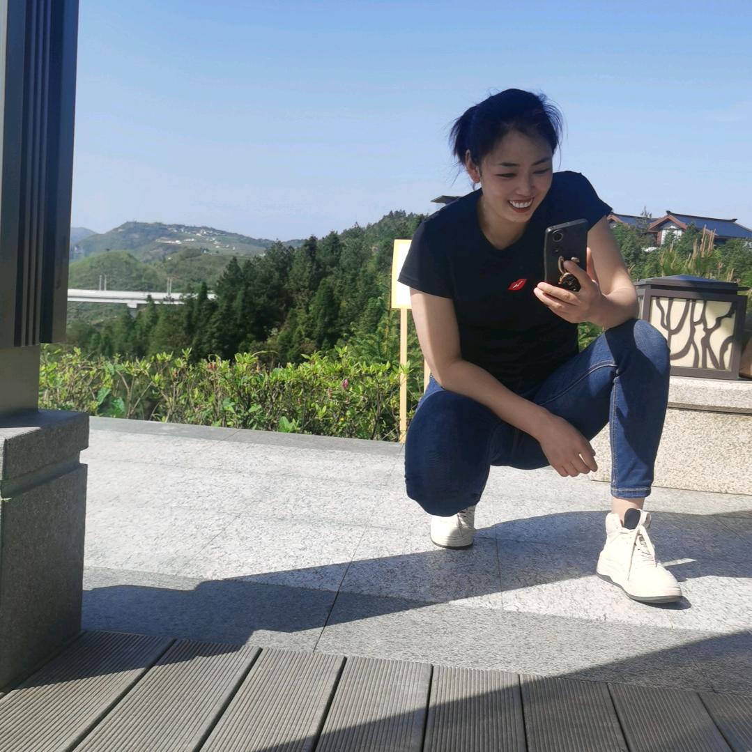 回忆带着薄何香