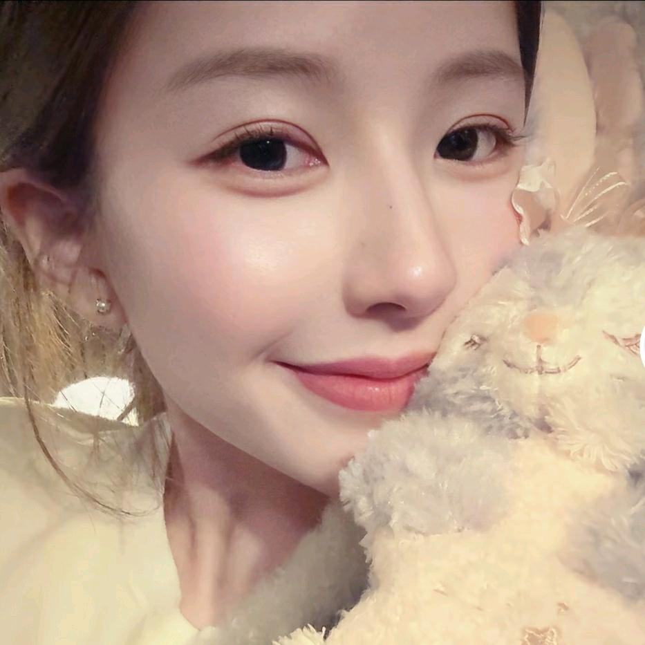 露露Rosy💜~工作室❣️