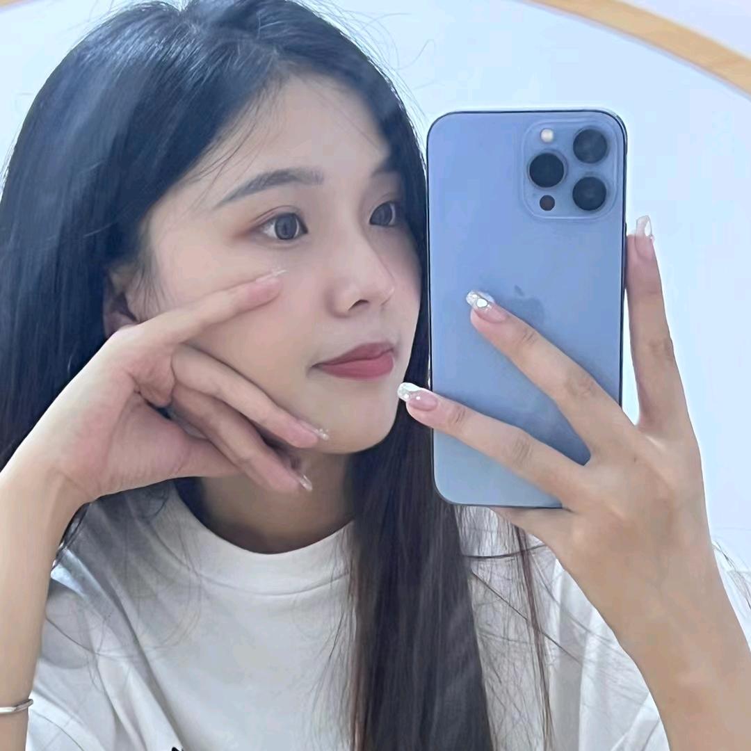 J·