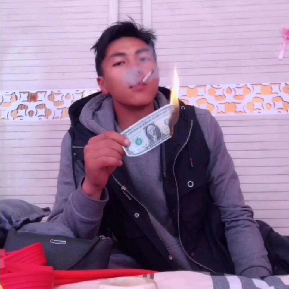 🔥异乡的游子🔥