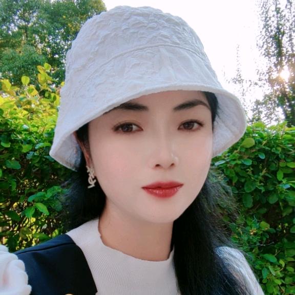 蓝芳菲