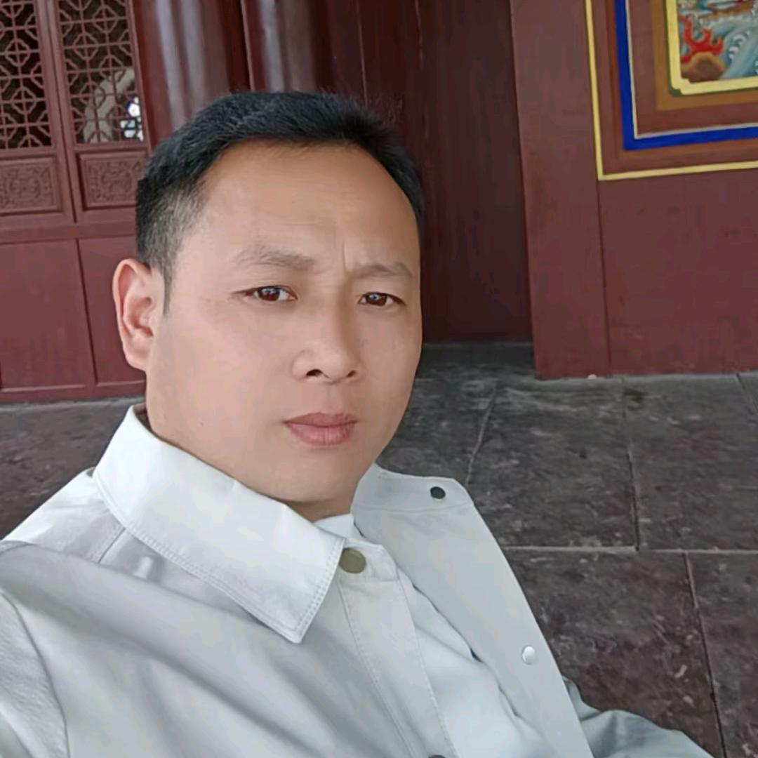 辉