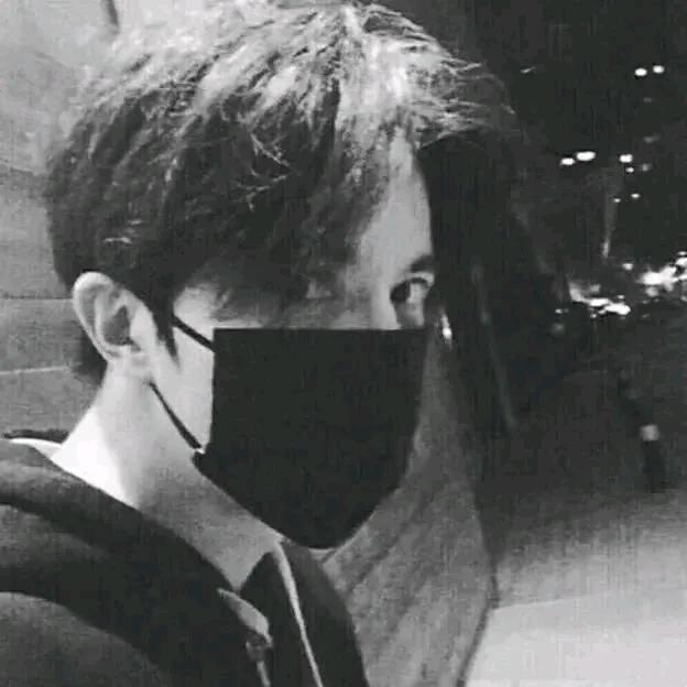 小燚买自由