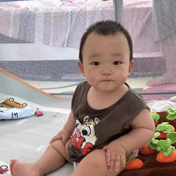 李