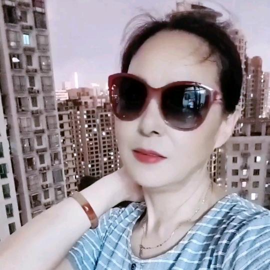 开心外婆64年老龙