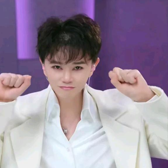 🐬彩色天空🐬