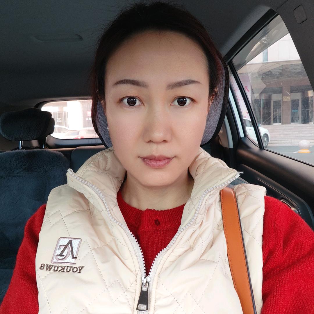 华联周大生玲玲