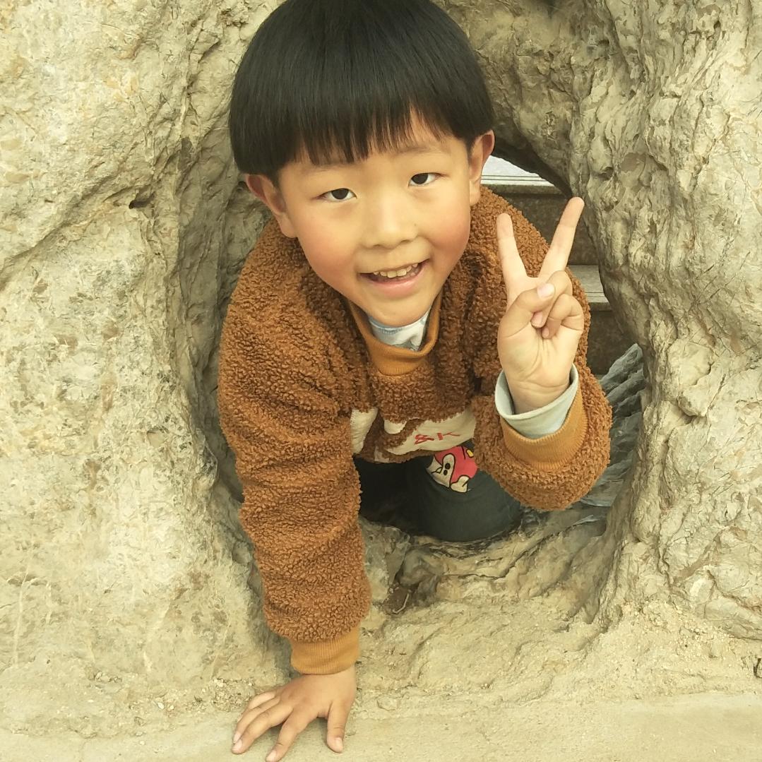 子孙满堂笑哈哈