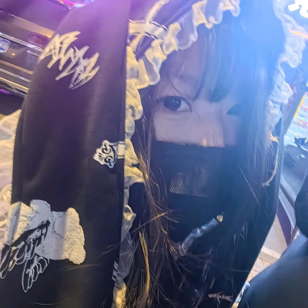 月崽.