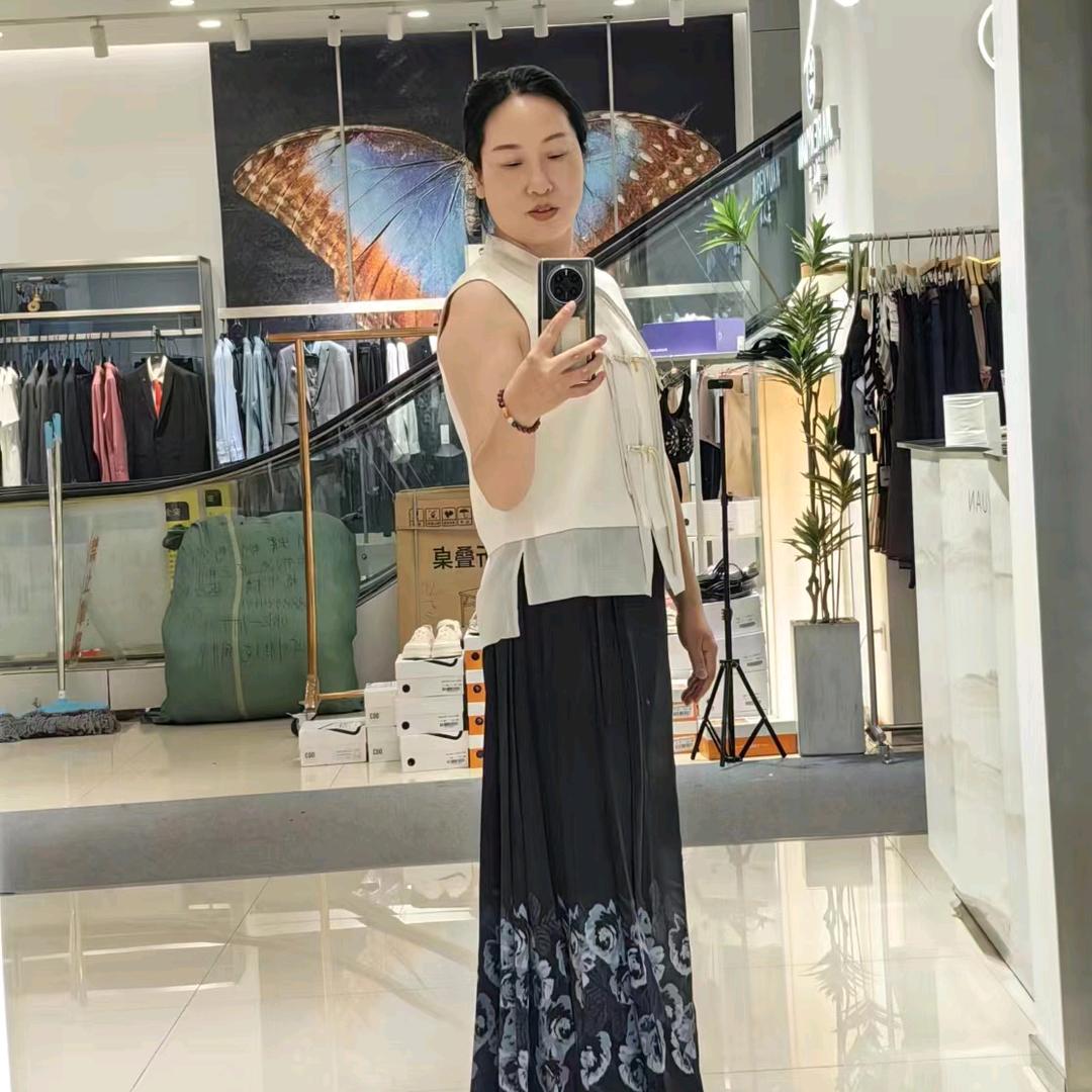 华盛名品城刘爱英