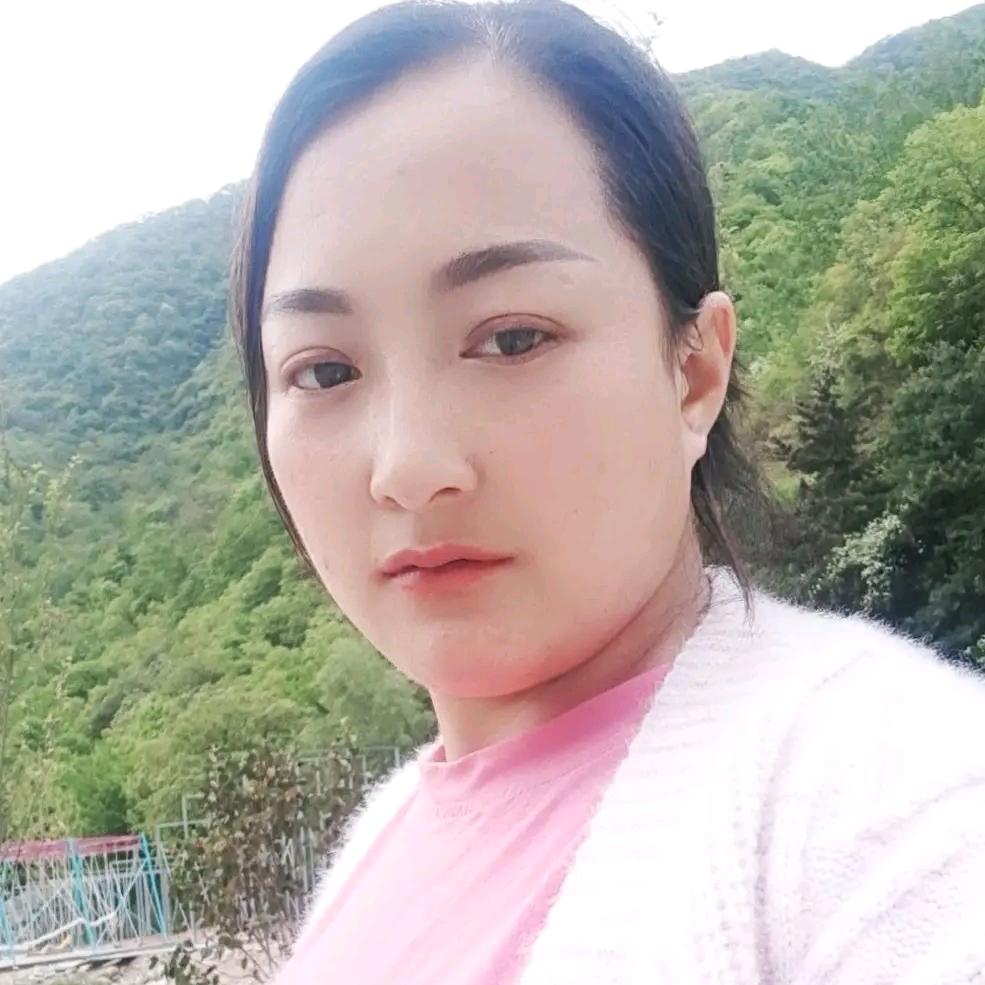 90后打工妹，爱唱歌