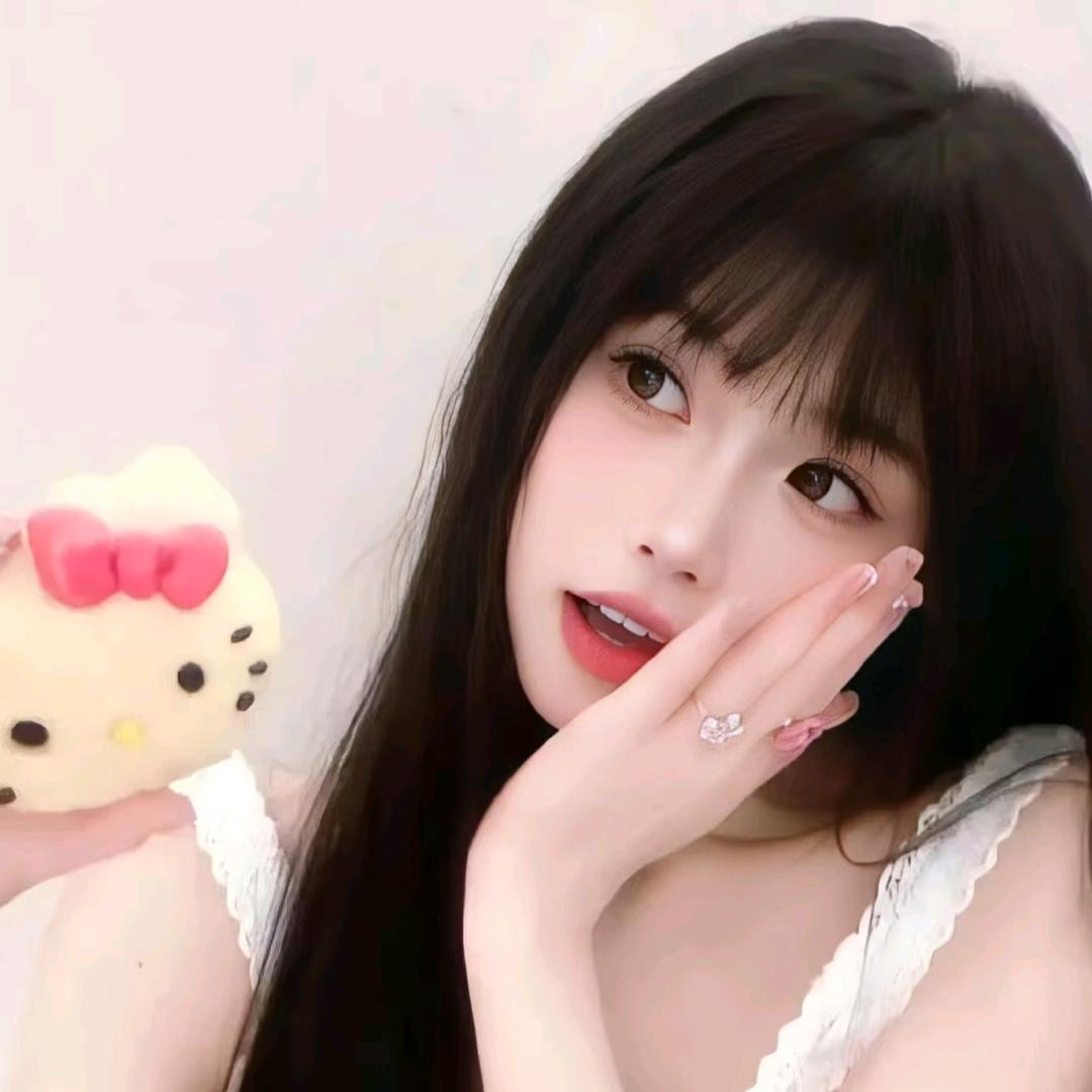 金猪猪˚‧* ♡̷
