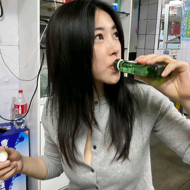 一个小李子