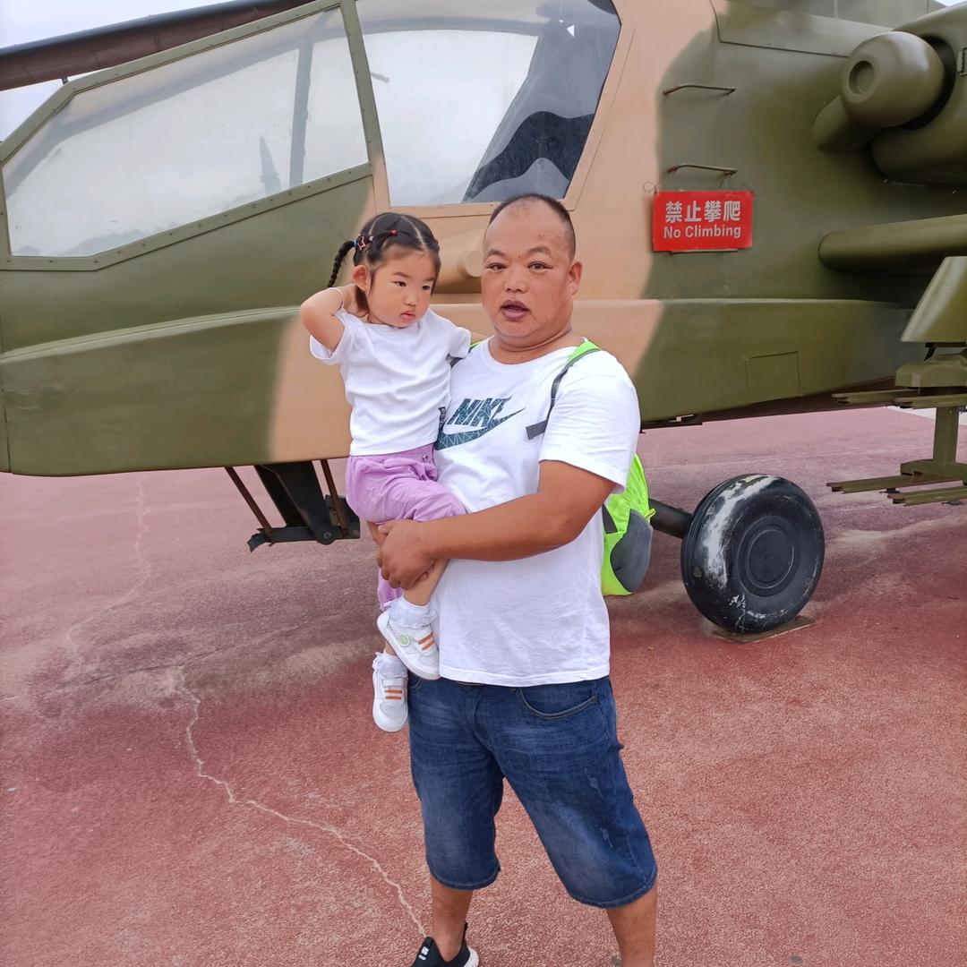 阚☞辉哥☞烧烤老板。🐺☜