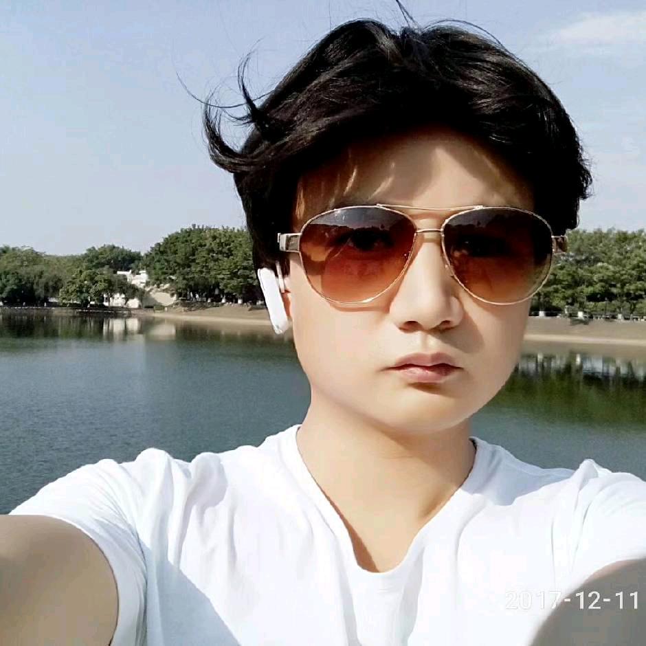 强颜不笑