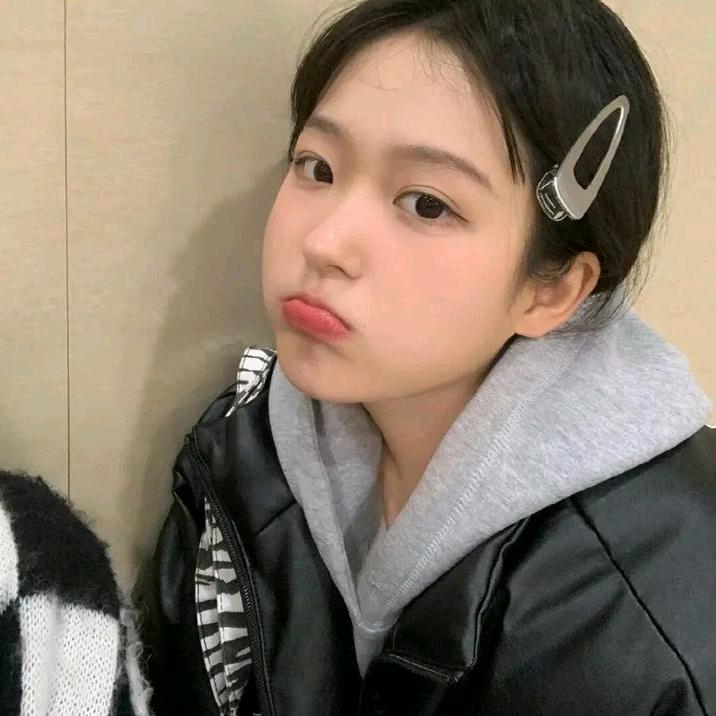 大脸丽 （免米接香芹投稿）