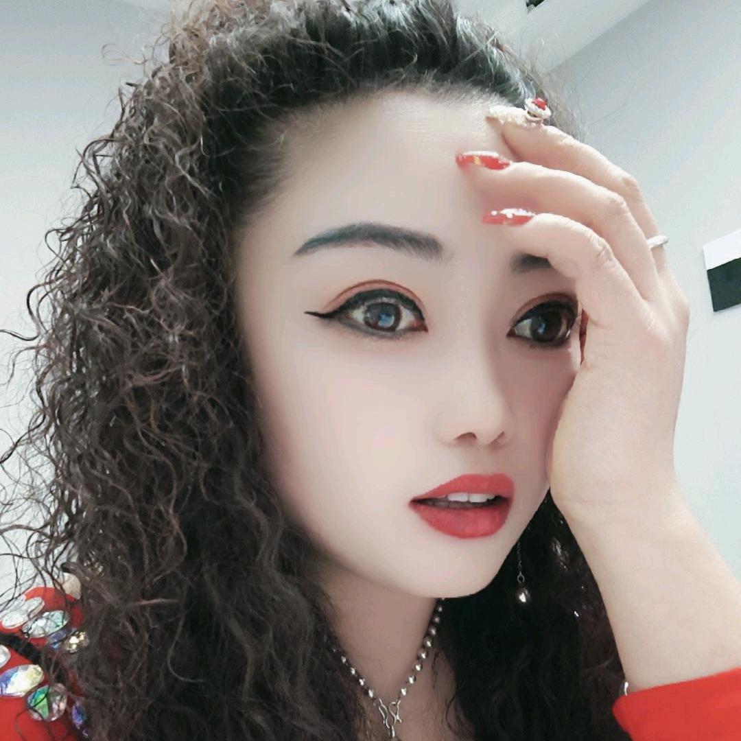 女人不妖娆、怎能独领风骚