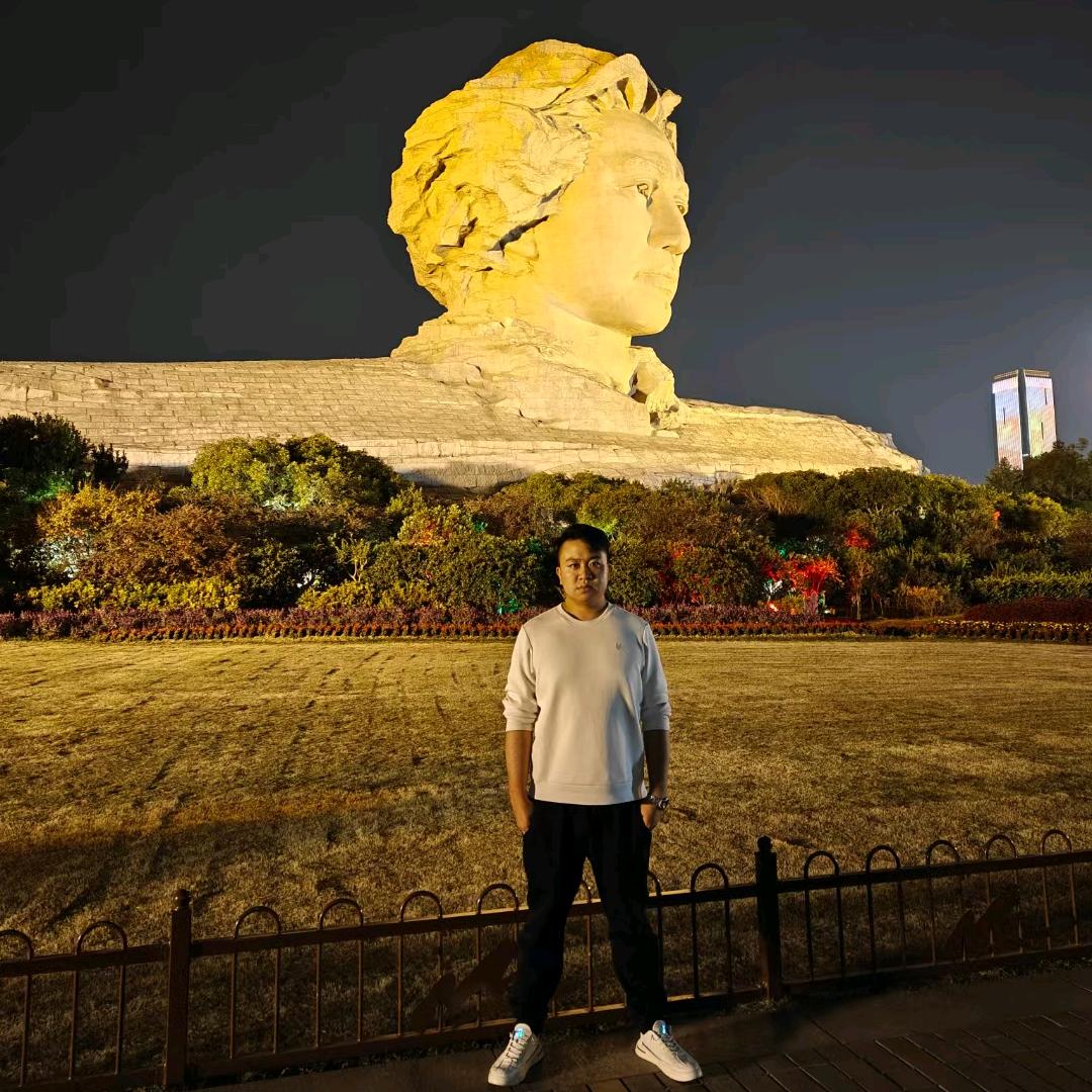 曲靖啊东二手车场地批发