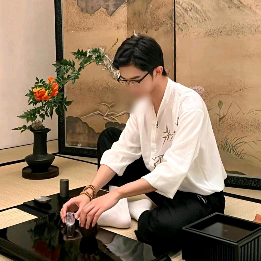 刘大志         ╲
