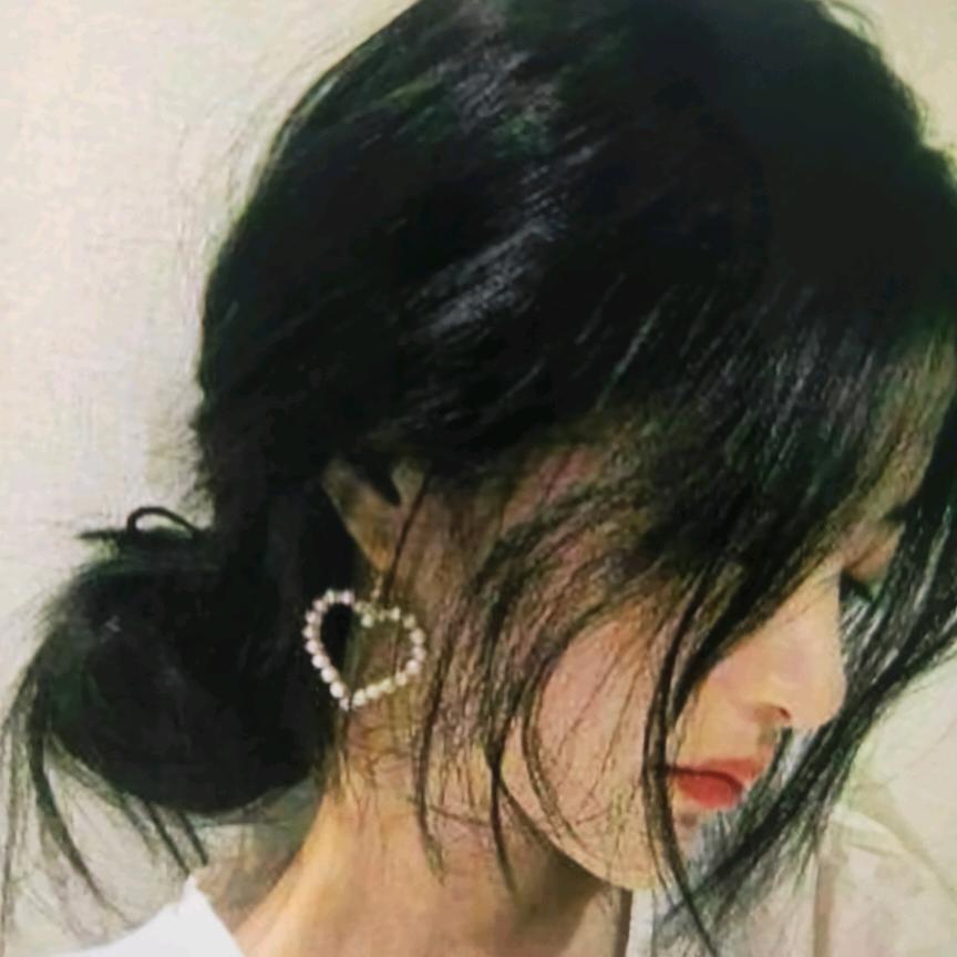 离昏的女人哭了💋可私聊