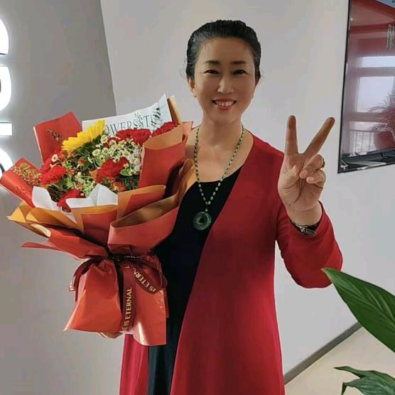 好吃嘴秋姐带你吃喝玩乐（代开团购）