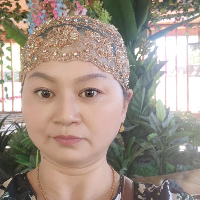 新疆（阿依舍)）